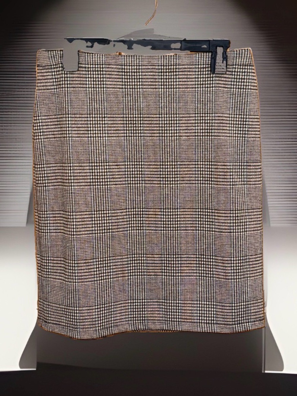 Max Studio Plaid Pencil Skirt in Brown & Black-M-EC